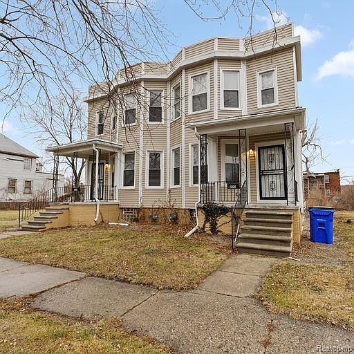 1st image of 229 Leicester Ct