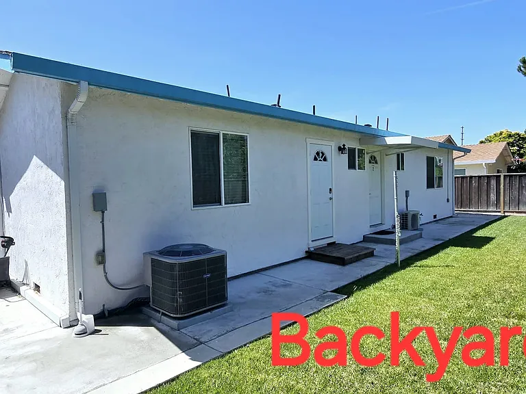 2341 Regina Ct #R2 — Photo 10