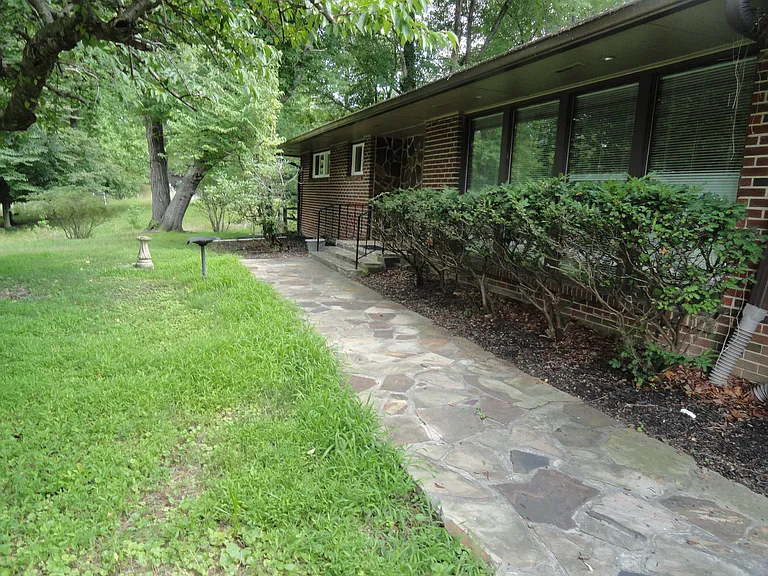 14309 Medwick Ct — Photo 5
