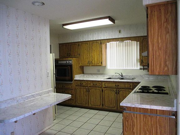 3rd image of 5434 E University Dr