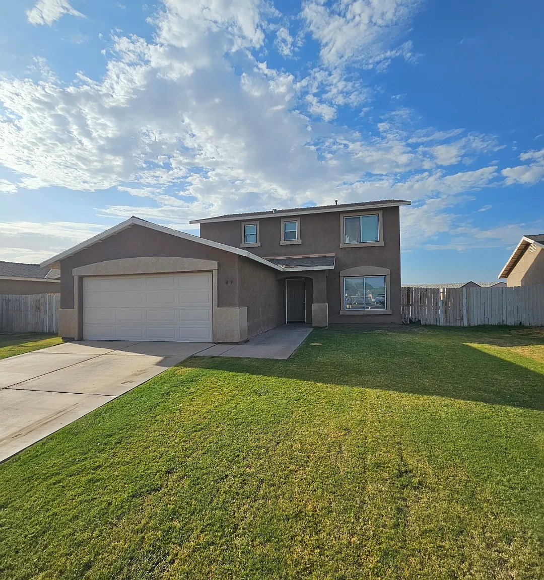 4 bed, 1650 sqft, $2,600 — Photo 1