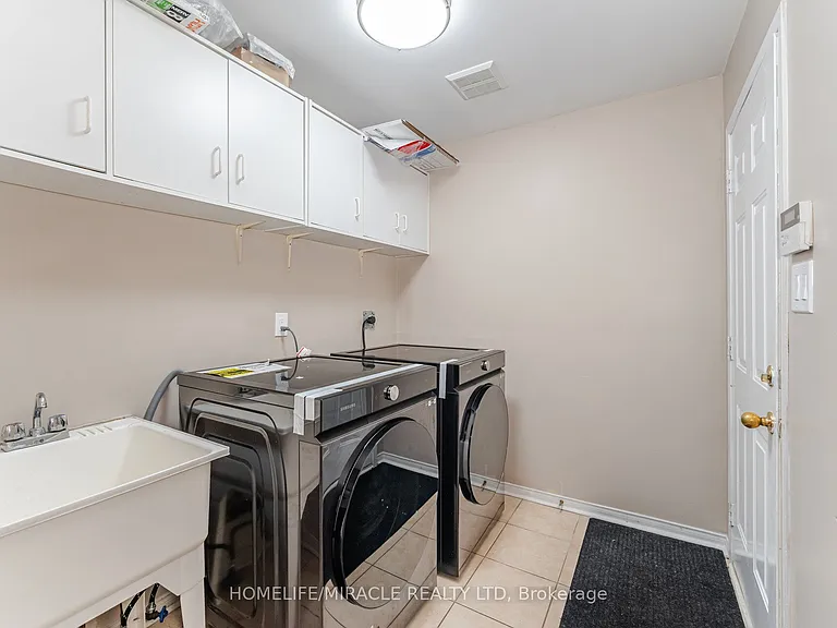 41 Beachpoint Blvd #UPPER — Photo 24