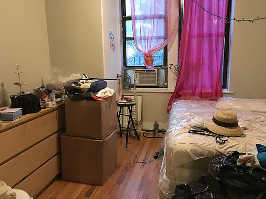 Rented by EXR | media 4