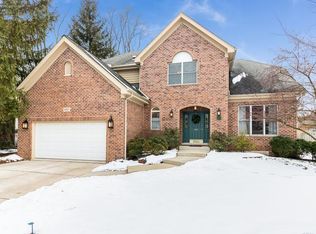 6492 Coach House Rd, Lisle, IL 60532