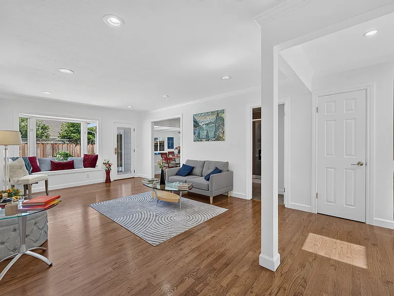 366 Manchester Ave — Photo 23