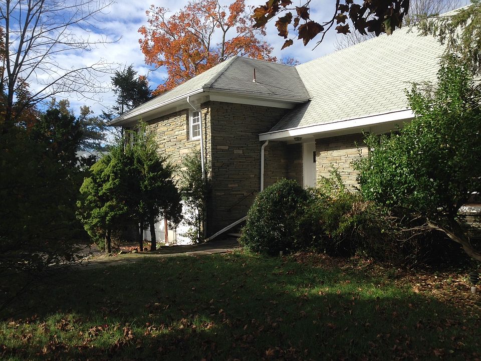 2nd image of 467 Old Short Hills Rd