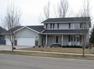 4233 Rivershore Dr S, Moorhead, MN 56560