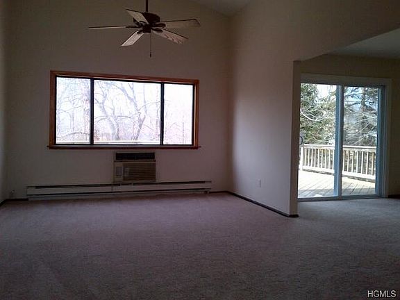 3rd image of 646 Rachel Dr