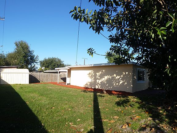3rd image of 1050 Holland St
