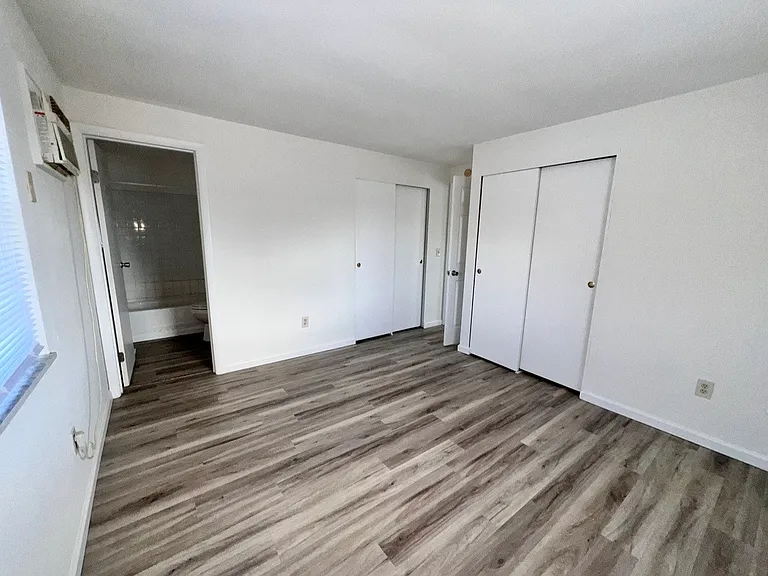 117 Van Horne St #115 — Photo 4