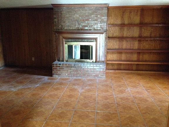 5th image of 1904 Deauville Dr