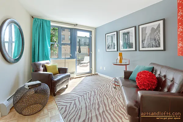 Sold by aptsandlofts.com | media 27