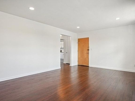 5th image of 604 Chestnut St #G