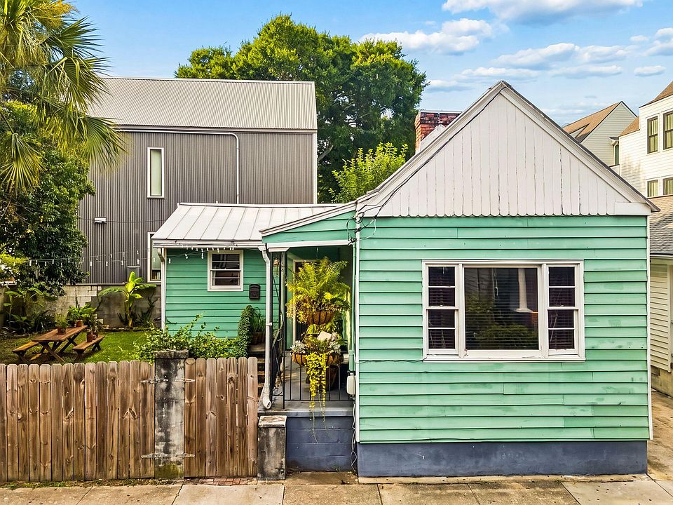 1st image of 1 Maranda Holmes St