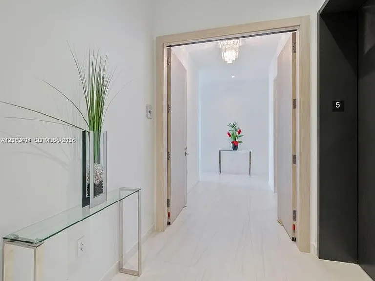 2811 S Bayshore Dr #5C — Photo 5