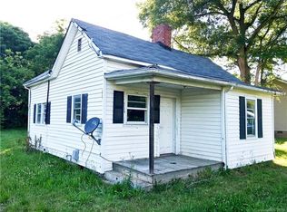 202 Howard St, Mount Holly, NC 28120