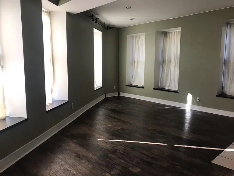 615 S College Ave #2 — Photo 1