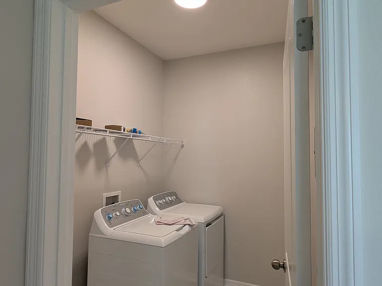 12184 Plumpton Dr — Photo 10