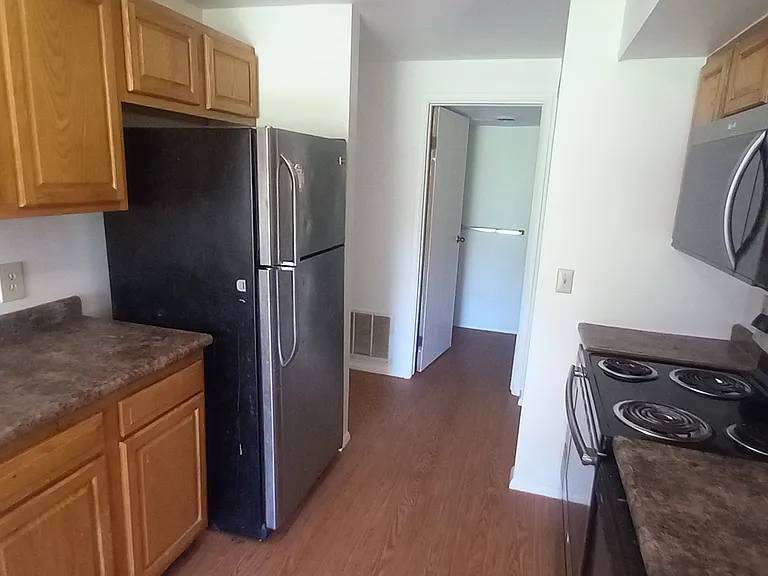 24976 Gerald Ave — Photo 4