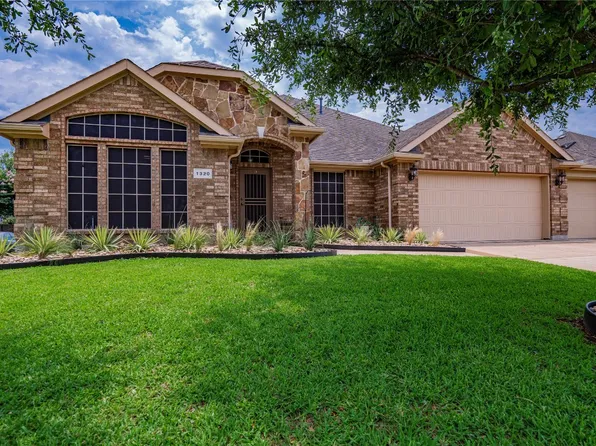 1320 Turnbridge Dr, Glenn Heights, TX 75154