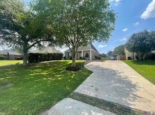 17719 Lake Azalea Dr, Baton Rouge, LA 70817