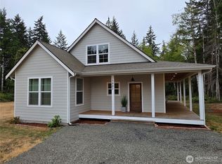 13987 Chinook Cir NW, Bremerton, WA 98312