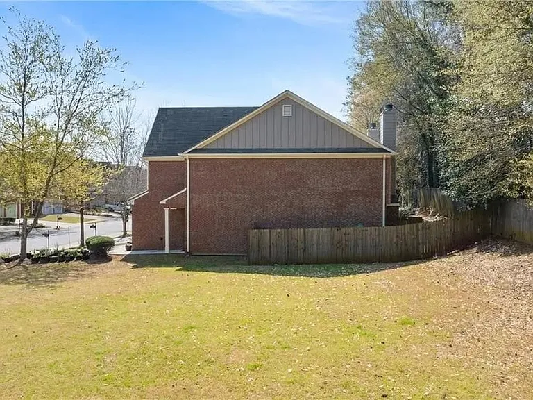 3040 Smith Ridge Trce — Photo 4
