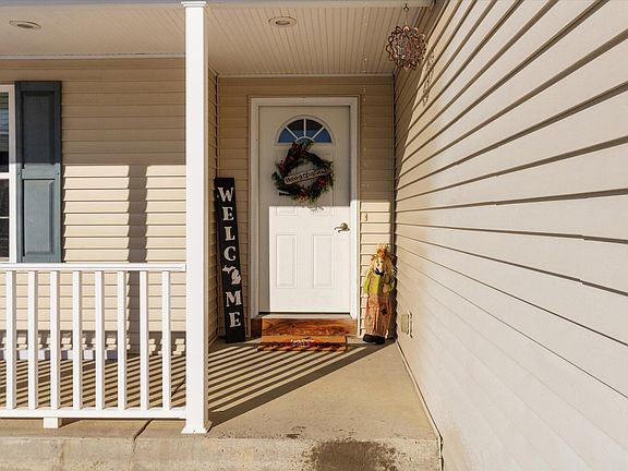 5th image of 1347 Yarrow Dr