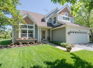 11 Longview Ct, South Elgin, IL 60177