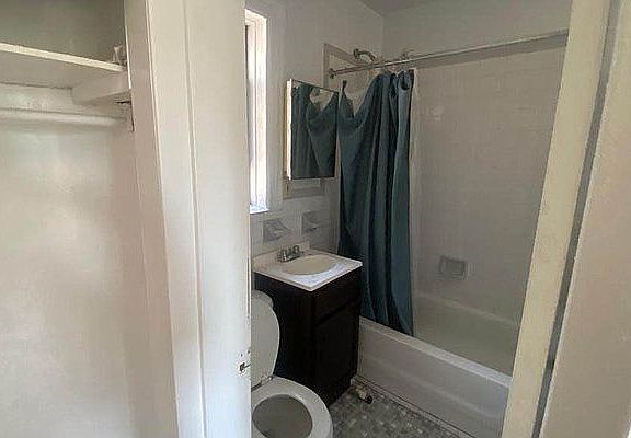 3rd image of 403 E 6th St #4E