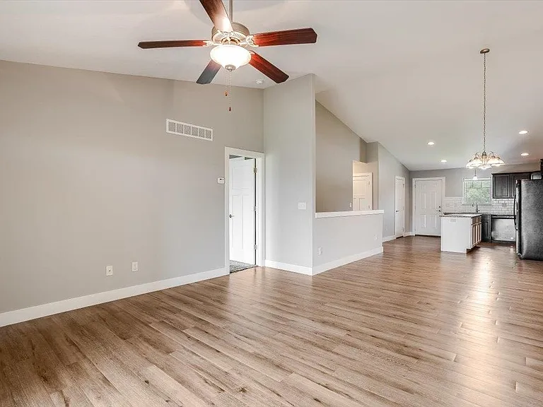 12809 E Zimmerly St #A — Photo 7