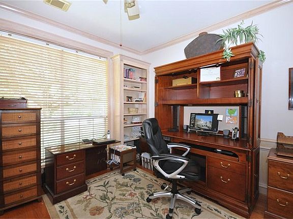 5th image of 11015 Riverview Dr