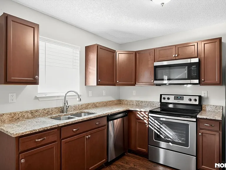38 Princeton Glen Ct — Photo 3