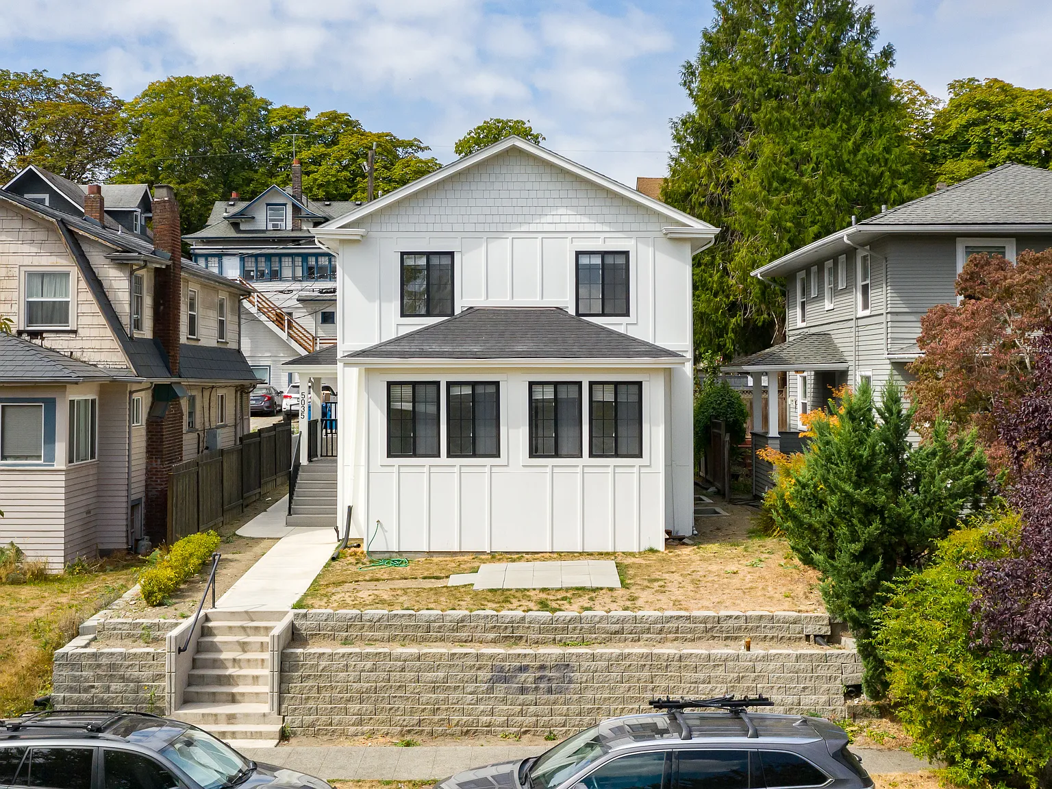 4 bed, 1500 sqft, $5,400 — Photo 1