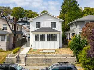 5035 18th Ave NE #A, Seattle, WA 98105