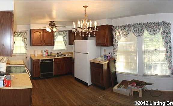 5th image of 819 S 10th St