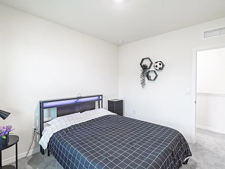 1456 Isleta Loop — Photo 40