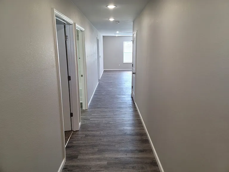 100 Whispering Meadows Dr — Photo 6