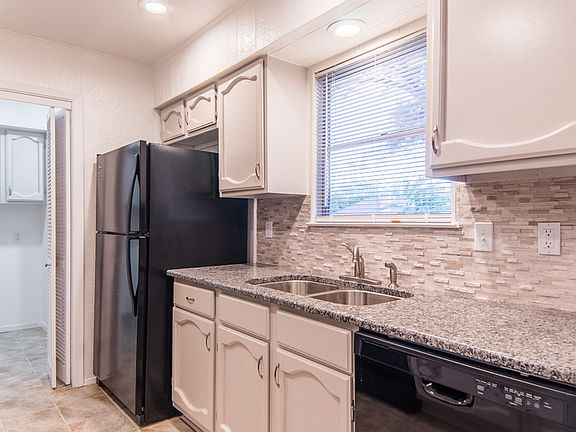 5th image of 1384 Poppy Ln