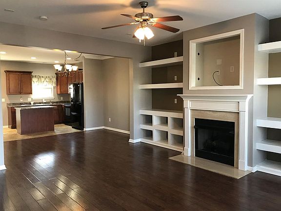 3rd image of 403 Tapestry Pl Unit 205