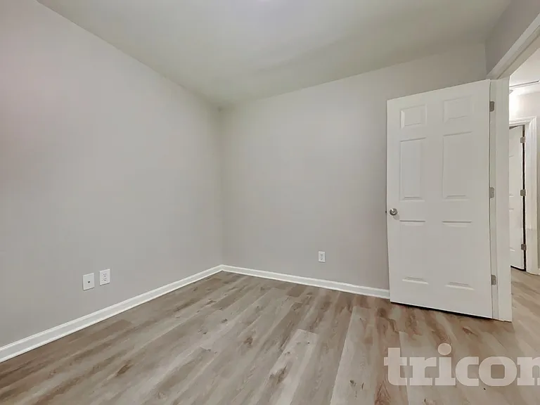 241 Gray Ghost St — Photo 10
