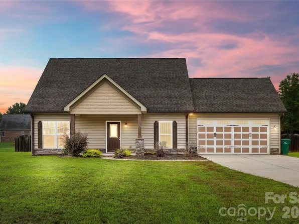 926 Hathcock Glen Dr, Oakboro, NC 28129