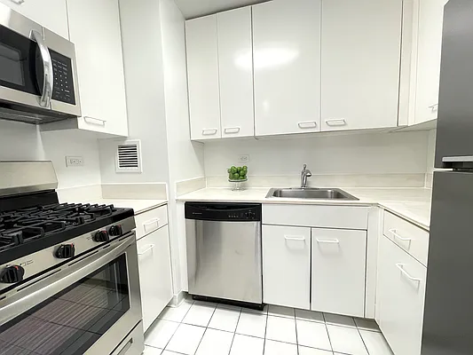 Sold by Thrasher Real Estate | media 6