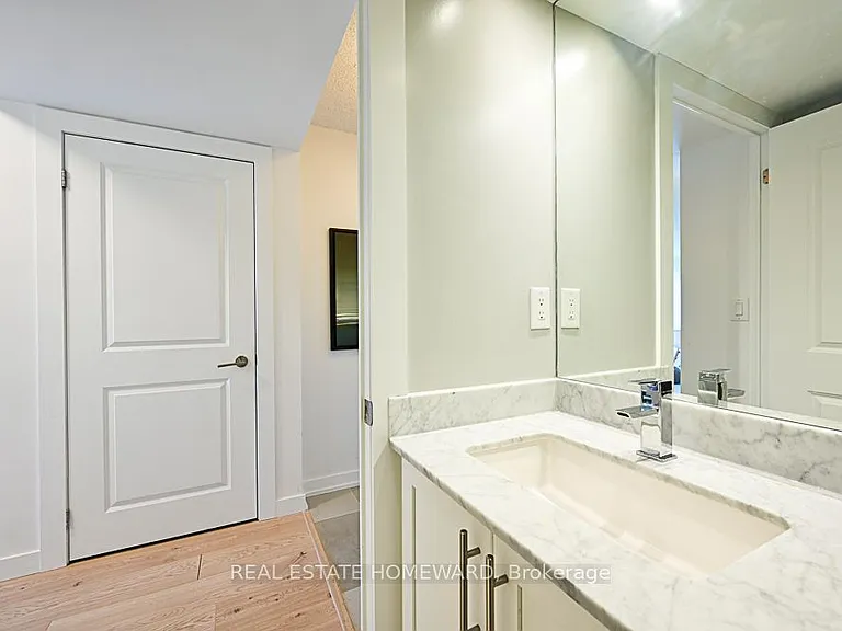125 Western Battery Rd #913 — Photo 34