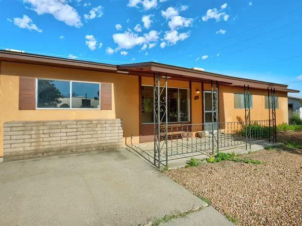 102 Agate St, White Rock, NM 87547