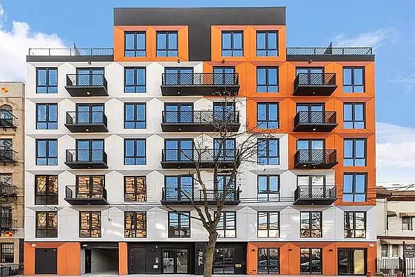 Rented by SpaceReqs LLC | media 10