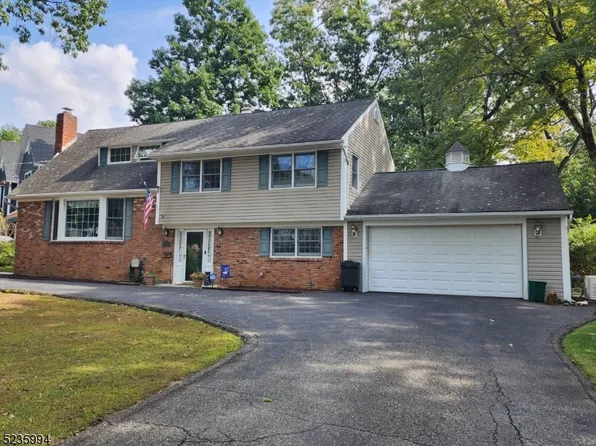 107 Magnolia Pl, Wayne Twp., NJ 07470