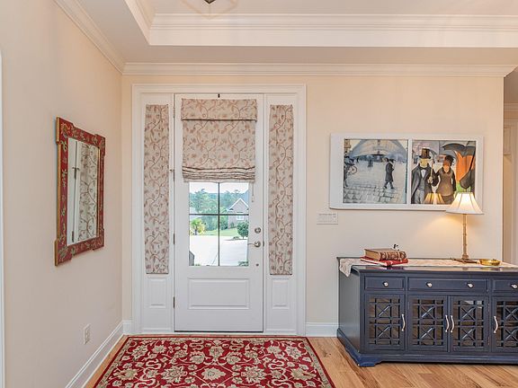 5th image of 207 Quiet Oak Ct