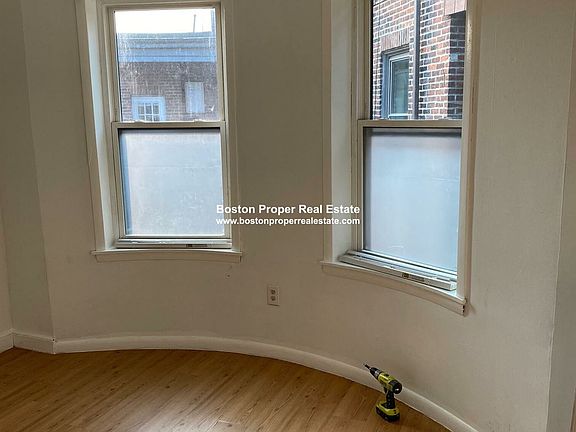 1706 Commonwealth #33 Boston - Brighton Unit Photo 8