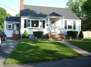 7 Loris Rd, Peabody, MA 01960